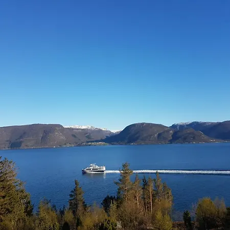 Utsikten Lavik (Sogn og Fjordane)
